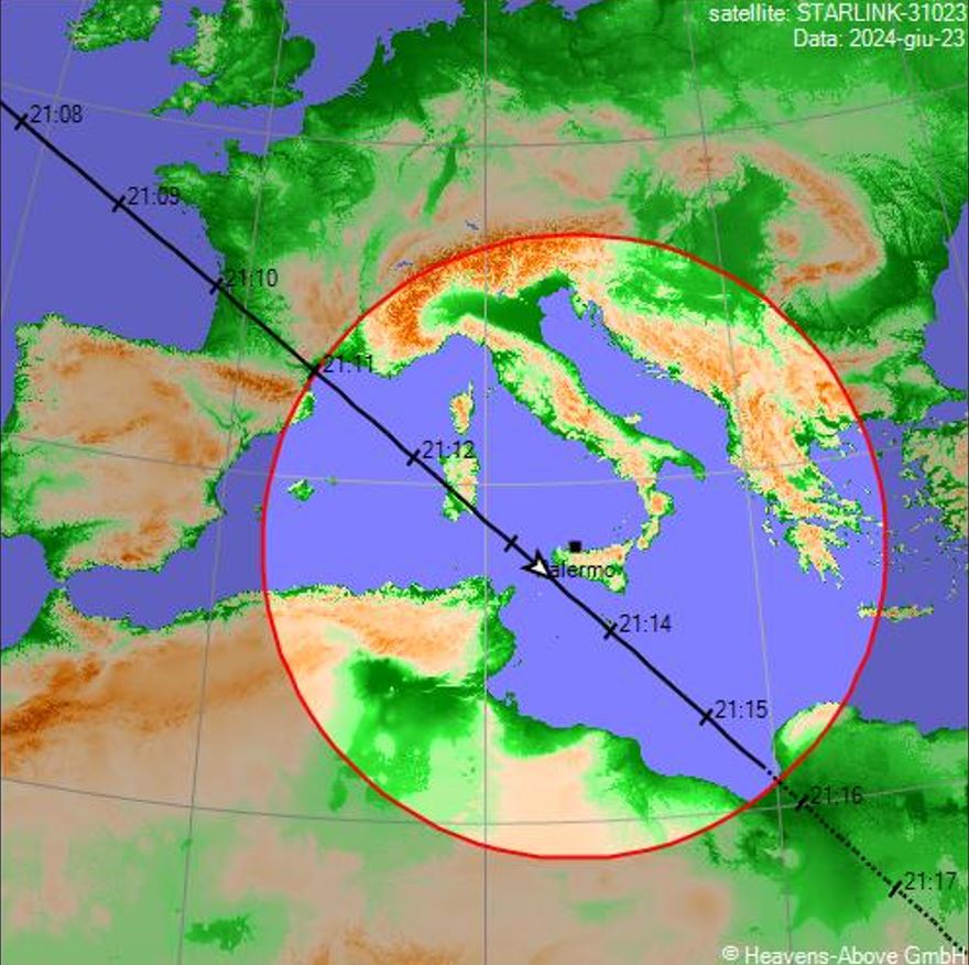 Starlink di SpaceX fa pensare ad un oggetto non identificato nel cielo della Sicilia: 
